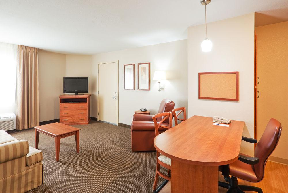 Candlewood Suites Eastchase Park By Ihg Montgomery Exterior foto