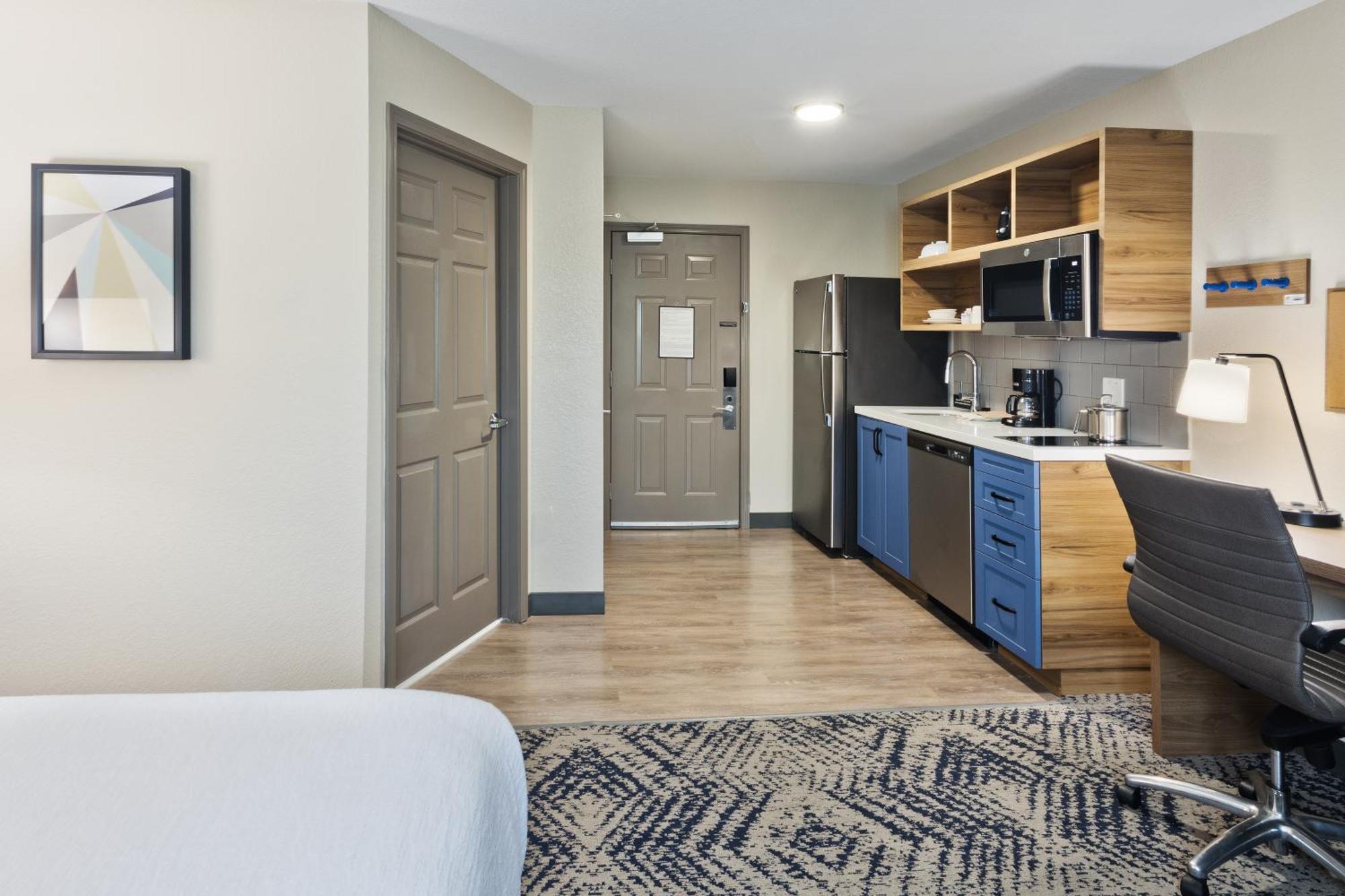 Candlewood Suites Eastchase Park By Ihg Montgomery Exterior foto