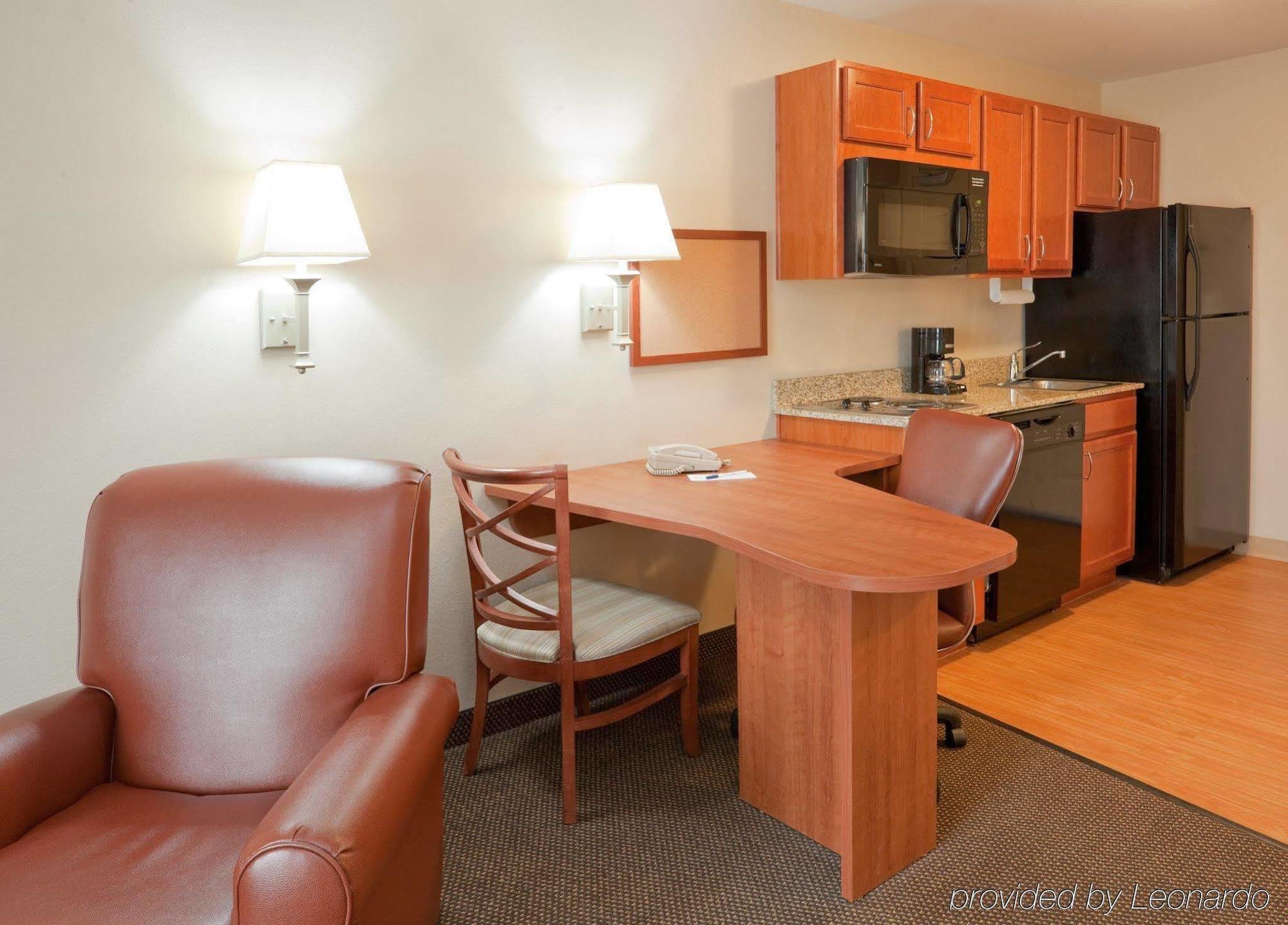 Candlewood Suites Eastchase Park By Ihg Montgomery Exterior foto